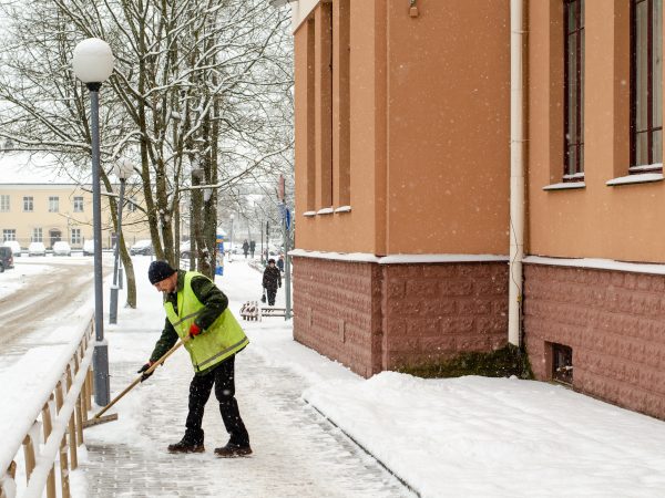 Weathering the Storm: EcoSweep’s Ultimate Guide to Winter Facility Management